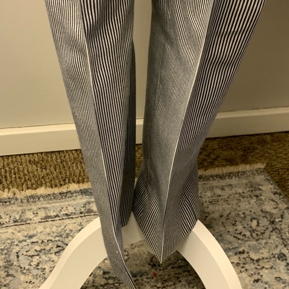 Gap blue and white stripe pants/slacks. Excellent condition. Size 4 - Picture 4 of 12